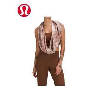 Lululemon Women's Customizable Snap Scarf - Shine Rose Gold